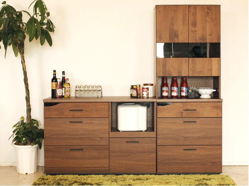 カフェ風食器棚 アルダー無垢 ブラウンとブラック 幅70 | デザイン家具ドットコム
